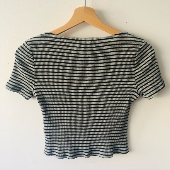 Like New Divided by H&M Crop Top in Striped Black and White Size: XS - Picture 2 of 8
